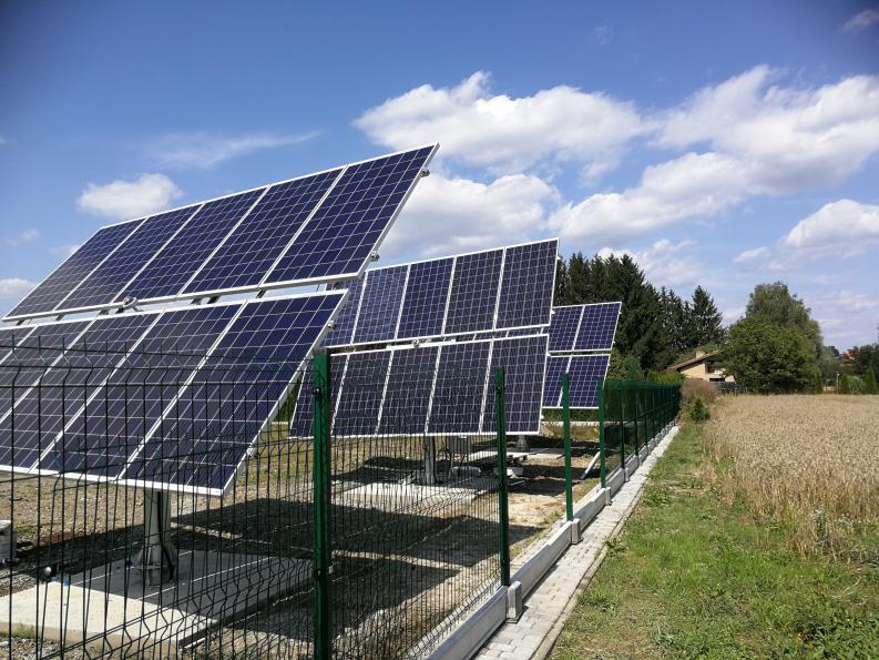 Photovoltaic installation built with dual-axis tracking systems from Solar Tracker Polska. Photo used by permission of [https://solar-tracker.pl/|Solar Tracker Polska].